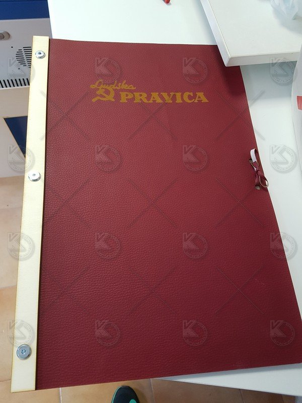 Okvir in platnica za časopis