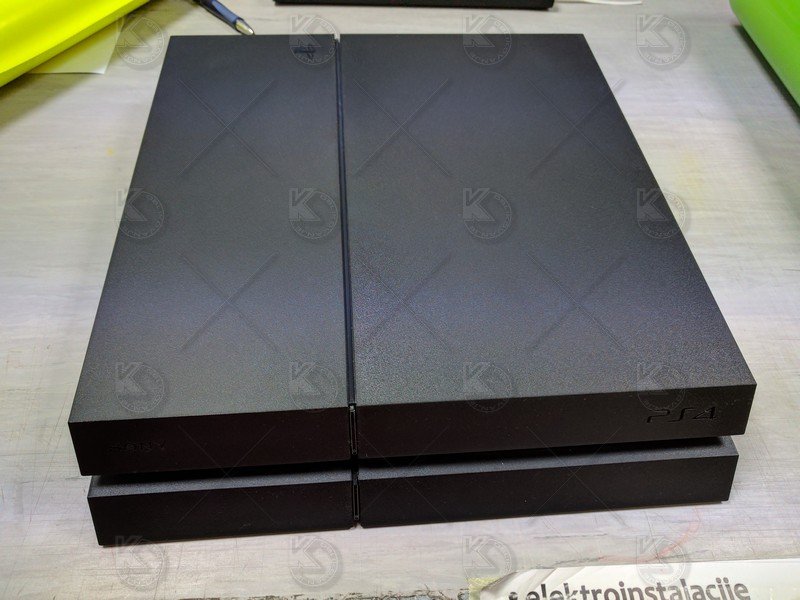Polepitev PS4